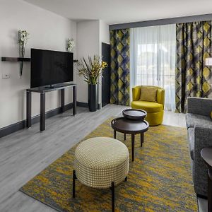 Two-Bedroom King Suite